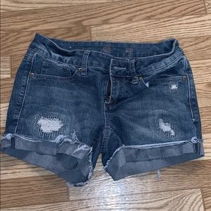 SO Midi Distressed Jean Shorts